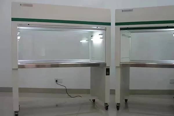 91看片软件免费室仪器设备&mdash;&mdash;超净工作台